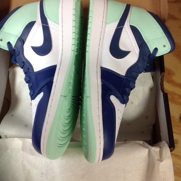 Air Jordan 1 Mid Men\'s Sneakers Mystic Navy/White/Mint Foam - USA Size: 10 main image 8